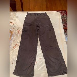 american eagle stretchy cargo pants